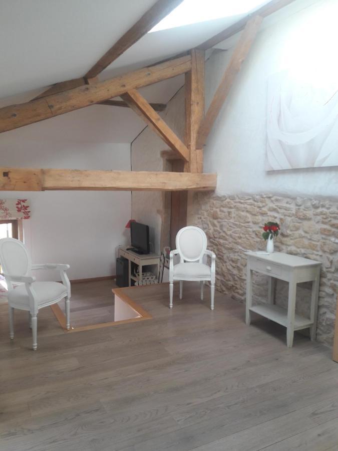 Chambres D'Hotes "Le Calme" Denicé Exterior foto